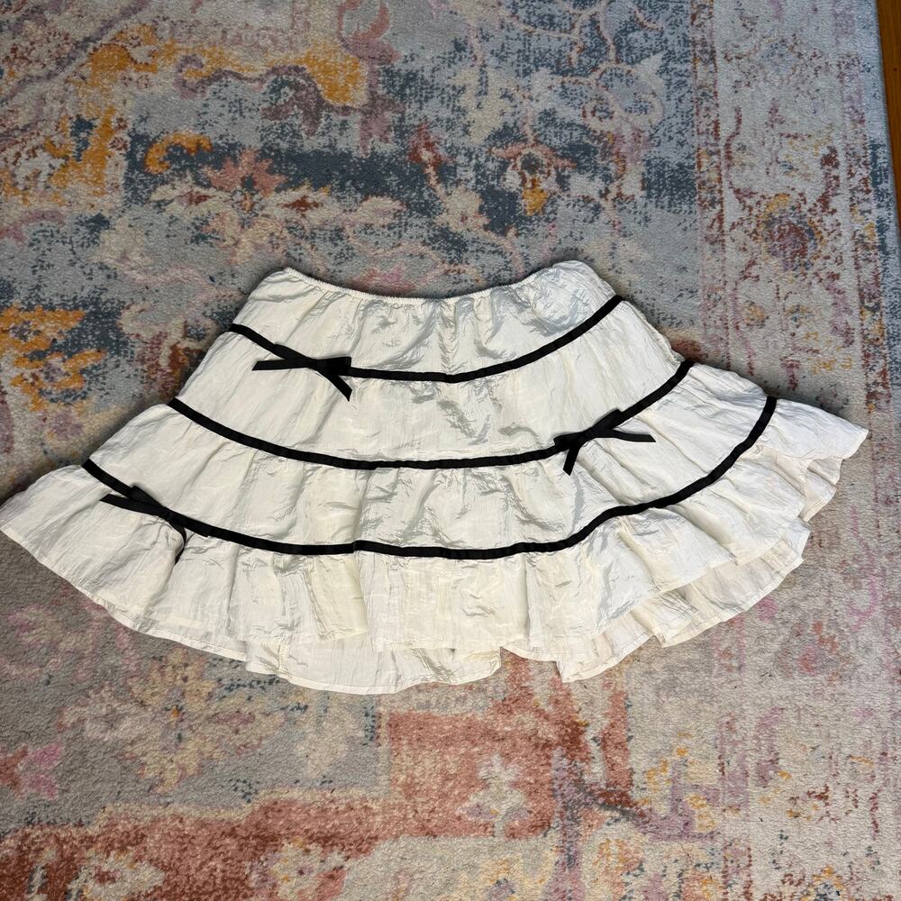 Vintage Y2K coquette black and white tiered mini skirt - Picture 5 of 8
